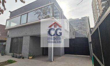 EN VENTA Excelente propiedad ideal para uso comercial o institucional.