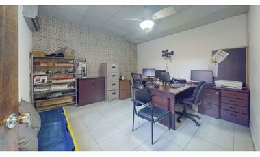 VENTA DE CASA EN BRISAS DEL GOLF REMODELADA