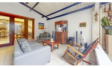 VENTA DE CASA EN BRISAS DEL GOLF REMODELADA