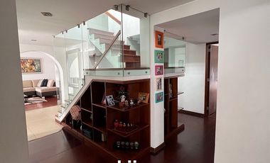 LINDA CASA EN VENTA CON 5 DORMITORIOS EN CHACARILLA