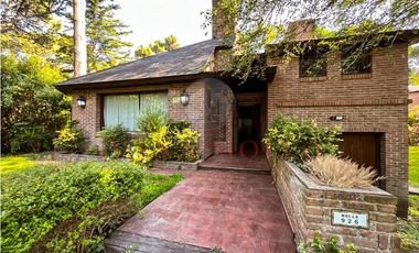 CASA EN VENTA EN CARILÓ, PINAMAR - MOLLE 926