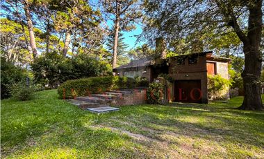 CASA EN VENTA EN CARILÓ, PINAMAR - MOLLE 926