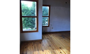 SE ALQUILA AMPLIO LOCAL FRENTE A LA GUARDIA DEL HOSPITAL EN EL BOLSON