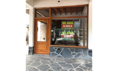 SE ALQUILA AMPLIO LOCAL FRENTE A LA GUARDIA DEL HOSPITAL EN EL BOLSON