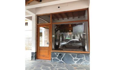 SE ALQUILA AMPLIO LOCAL FRENTE A LA GUARDIA DEL HOSPITAL EN EL BOLSON