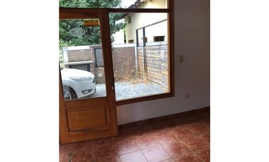 SE ALQUILA AMPLIO LOCAL FRENTE A LA GUARDIA DEL HOSPITAL EN EL BOLSON