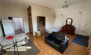 EN VENTA CASA DE 3 DORMITORIOS PATIO Y QUINCHO ZONA EX HIPODROMO