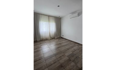 CASA EN VENTA B° SAN MATIAS FONDO A LA LAGUNA