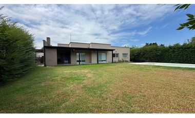 CASA EN VENTA B° SAN MATIAS FONDO A LA LAGUNA
