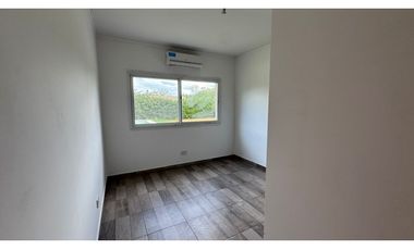 CASA EN VENTA B° SAN MATIAS FONDO A LA LAGUNA