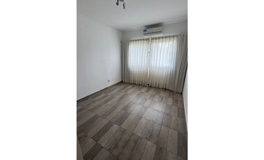 CASA EN VENTA B° SAN MATIAS FONDO A LA LAGUNA