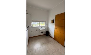 CASA EN VENTA B° SAN MATIAS FONDO A LA LAGUNA