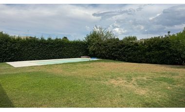 CASA EN VENTA B° SAN MATIAS FONDO A LA LAGUNA