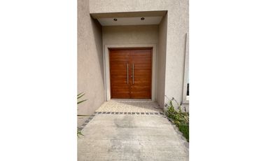 CASA EN VENTA B° SAN MATIAS FONDO A LA LAGUNA