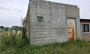 Vendo Casa en Terreno de 800 m2 en Colonia Elia, Entre Ríos.