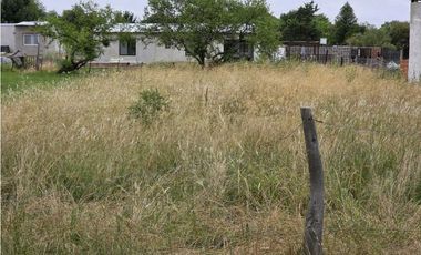 Vendo Casa en Terreno de 800 m2 en Colonia Elia, Entre Ríos.