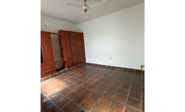 ALQUILER CASA EN GRAL. GUEMES AL 1.300