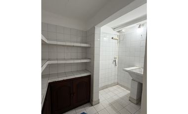 ALQUILER CASA EN GRAL. GUEMES AL 1.300