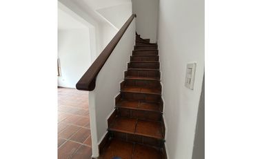 ALQUILER CASA EN GRAL. GUEMES AL 1.300