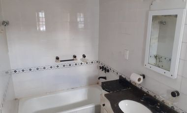 Casa PH en alquiler en Ramos Mejia Sur