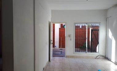 Departamento en alquiler en Ezpeleta Este