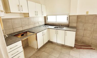 Alquiler Ddpto 5 Ambientes Balcon Pileta Sum Moron