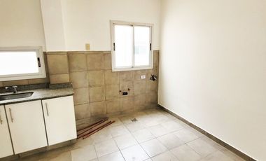 Alquiler Ddpto 5 Ambientes Balcon Pileta Sum Moron