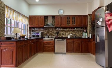 EN VENTA CASA 7 AMB EN SAAVEDRA - OPORTUNIDAD