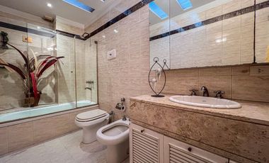 EN VENTA CASA 7 AMB EN SAAVEDRA - OPORTUNIDAD