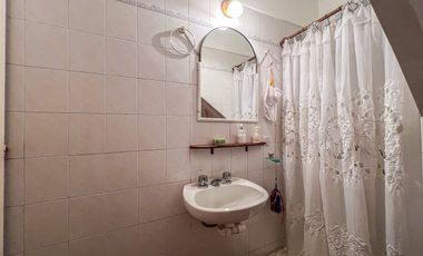 EN VENTA CASA 7 AMB EN SAAVEDRA - OPORTUNIDAD