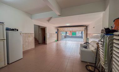 EN VENTA CASA 7 AMB EN SAAVEDRA - OPORTUNIDAD