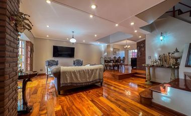 EN VENTA CASA 7 AMB EN SAAVEDRA - OPORTUNIDAD