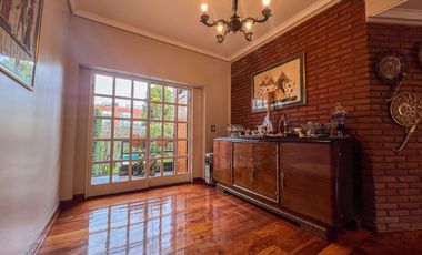 EN VENTA CASA 7 AMB EN SAAVEDRA - OPORTUNIDAD