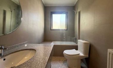 Casa en arriendo en LAS CONDES