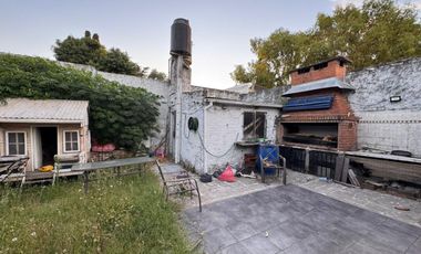 CASA 5 AMBIENTES VENTA MINISTRO RIVADAVIA 3 PIEZAS