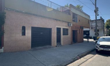 VENTA! EXCELENTE CASA EN SAAVEDRA 6 AMB , 3 DORMIT