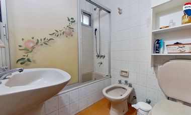 VENTA! EXCELENTE CASA EN SAAVEDRA 6 AMB , 3 DORMIT