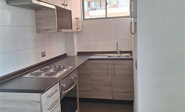 Departamento en Arriendo en Frente al metro cerro blanco