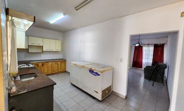 VENTA DUPLEX 4 AMB CENTRO DE MORENO