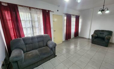VENTA DUPLEX 4 AMB CENTRO DE MORENO