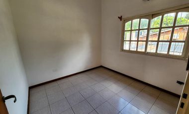 VENTA DUPLEX 4 AMB CENTRO DE MORENO