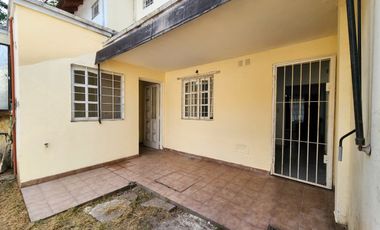 VENTA DUPLEX 4 AMB CENTRO DE MORENO