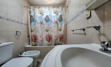 VENTA DUPLEX 4 AMB CENTRO DE MORENO