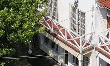 VENTA DUPLEX 4 AMB CENTRO DE MORENO