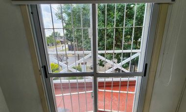 VENTA DUPLEX 4 AMB CENTRO DE MORENO