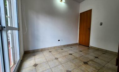 VENTA DUPLEX 4 AMB CENTRO DE MORENO