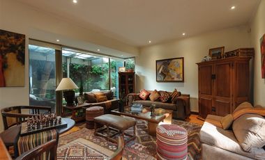 Casa en Venta en Plaza El Bosque/ Jorge Matte Gormaz