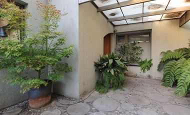 Casa en Venta en Plaza El Bosque/ Jorge Matte Gormaz