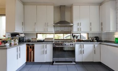 Casa en Venta en Plaza El Bosque/ Jorge Matte Gormaz