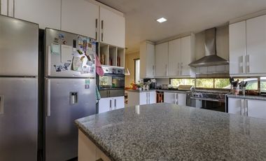 Casa en Venta en Plaza El Bosque/ Jorge Matte Gormaz